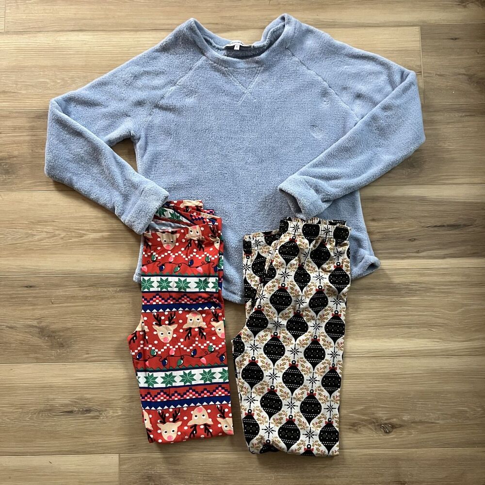 Womens or Teen Set 2 Pair of Christmas Pants w/Sweatshirt PajamaGram Pajama Top - Picture 1 of 6